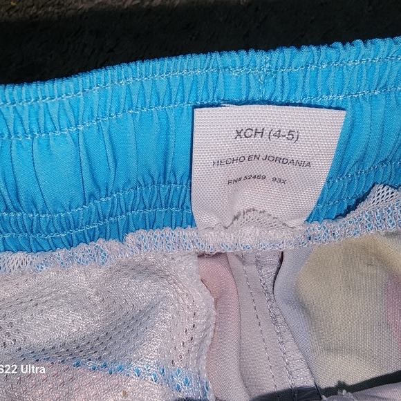Swim trunks size xs 4-5 All in Motion and Wonder Nation brand - Picture 7 of 7